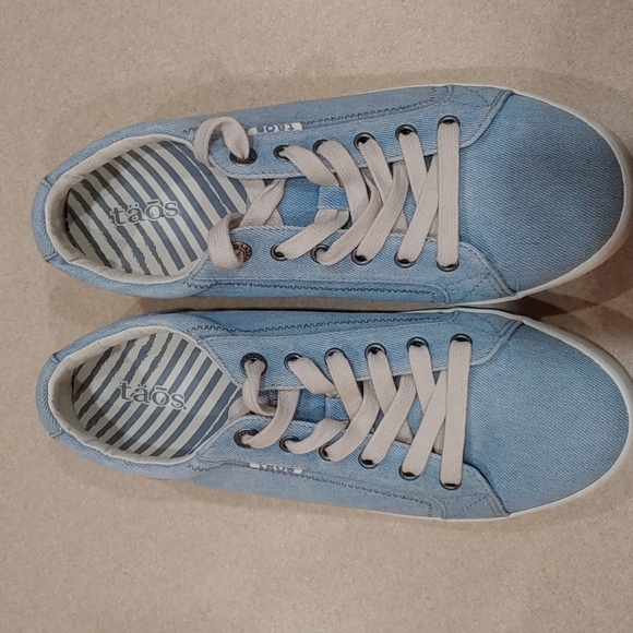 Taos Footwear Star size 11 lace up sneakers - Picture 2 of 11